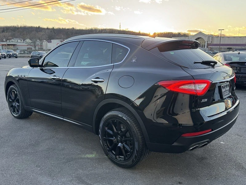 2018 Maserati Levante - Image 2 of 19