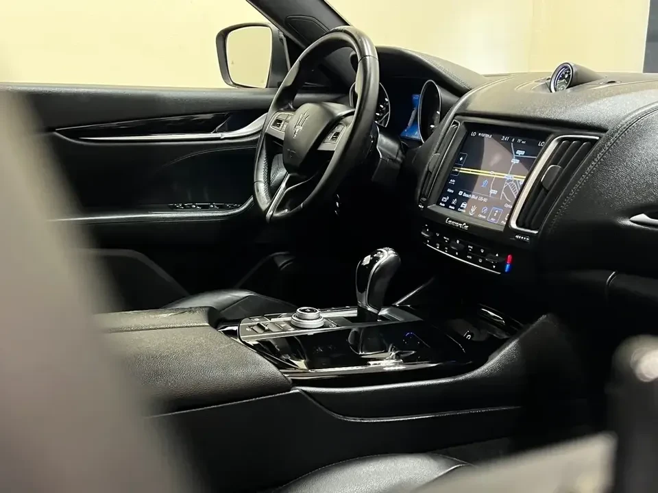 2018 Maserati Levante - Image 11 of 20