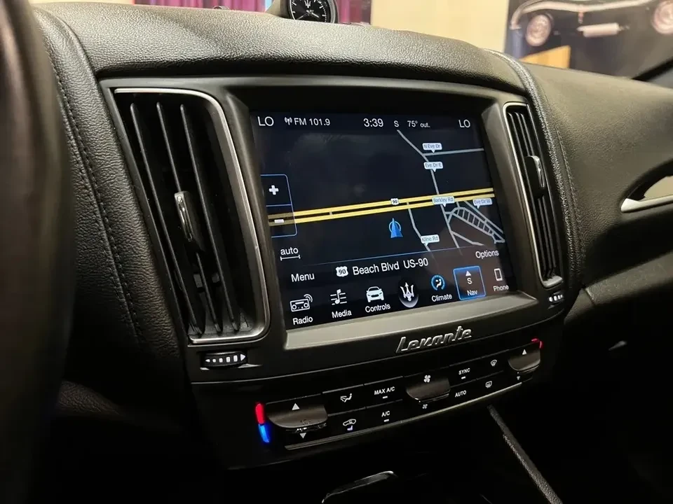 2018 Maserati Levante - Image 18 of 20