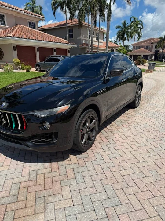 2018 Maserati Levante - Image 2 of 14