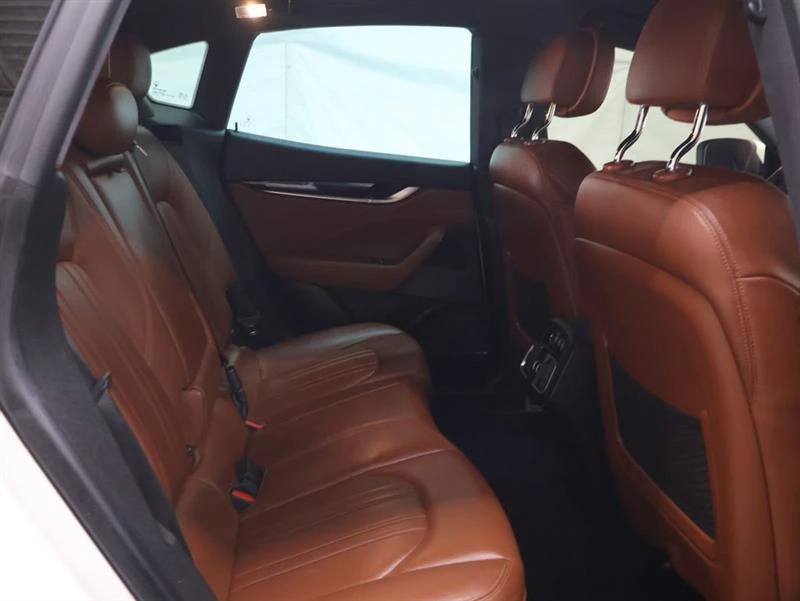 2018 Maserati Levante - Image 11 of 19
