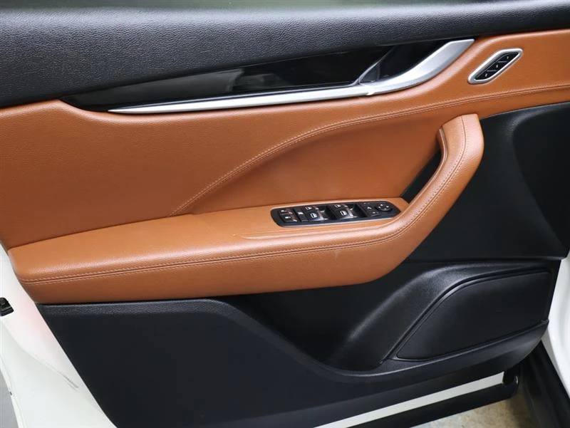 2018 Maserati Levante - Image 14 of 19