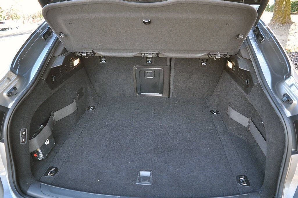 2018 Maserati Levante - Image 11 of 14