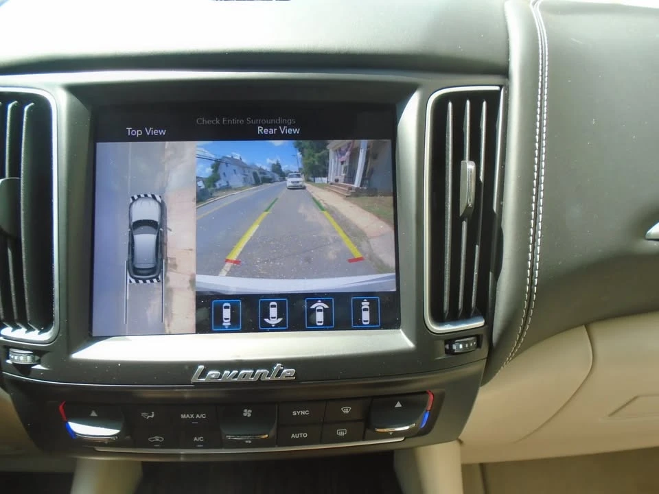 2018 Maserati Levante - Image 17 of 20