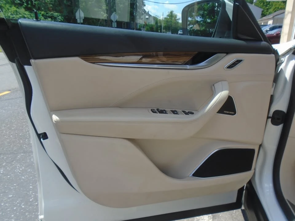 2018 Maserati Levante - Image 12 of 20