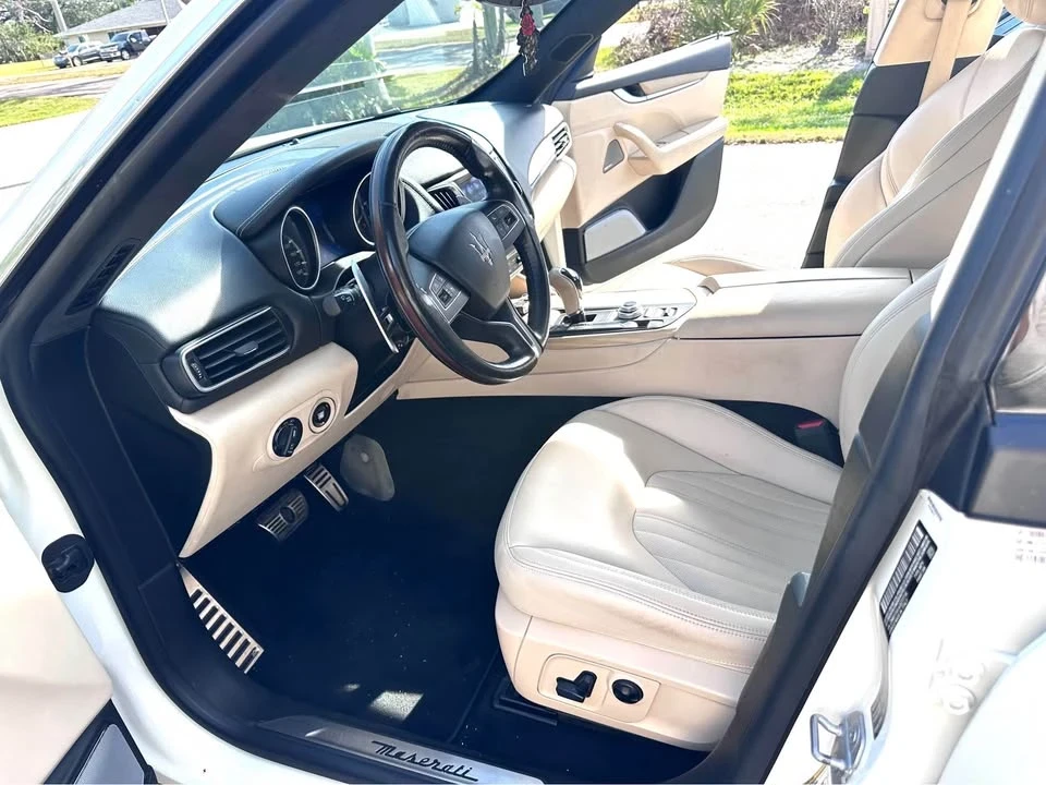 2018 Maserati Levante - Image 12 of 13