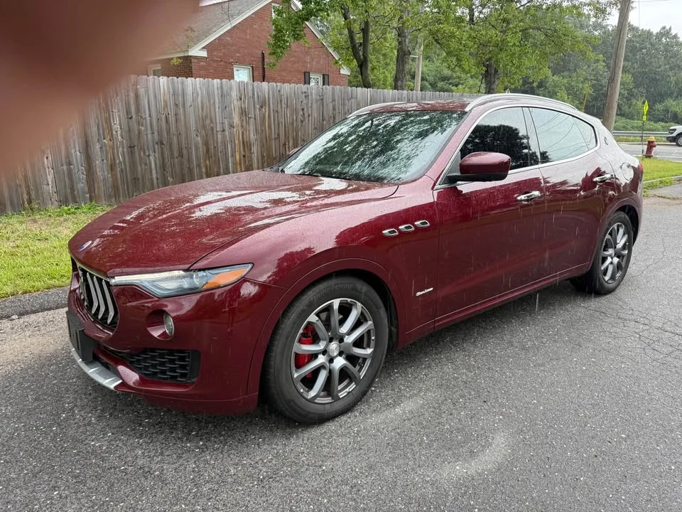2018 Maserati Levante - Image 2 of 11