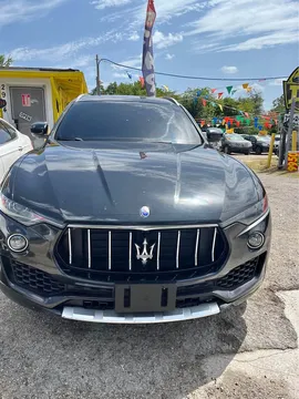 2018 Maserati Levante GranLusso Sport