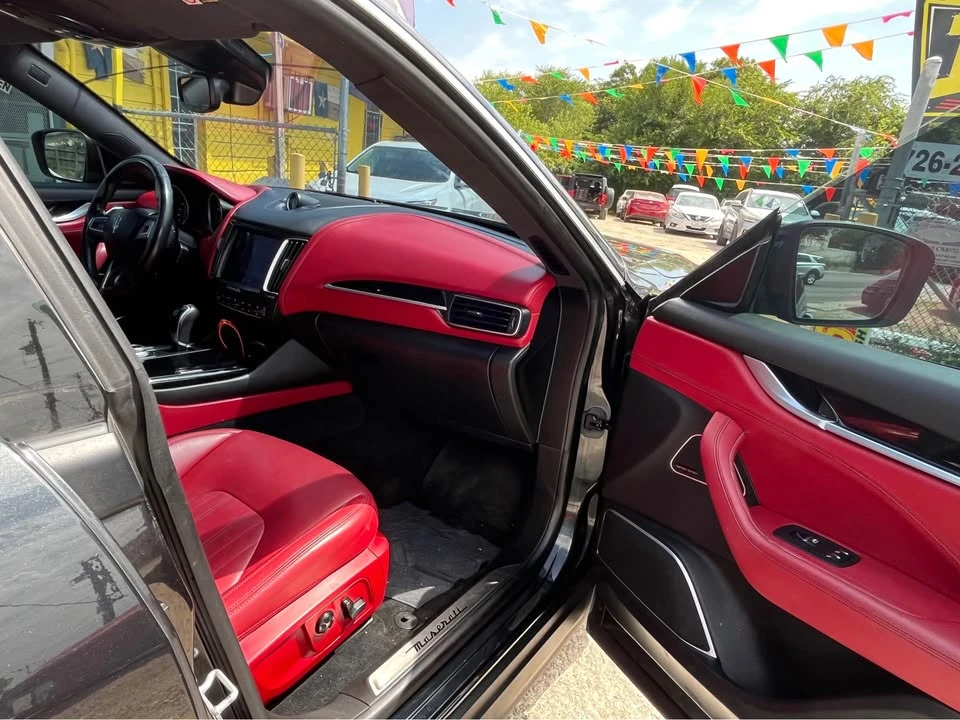 2018 Maserati Levante - Image 11 of 14