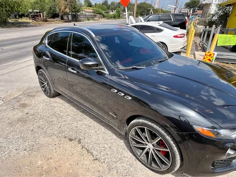 2018 Maserati Levante GranLusso Sport