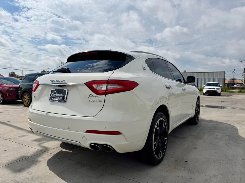 2018 Maserati Levante - Image 3 of 12