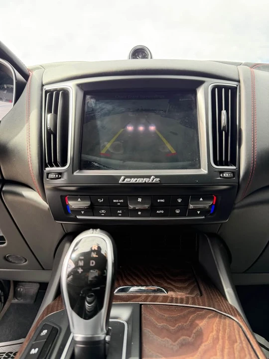 2018 Maserati Levante - Image 9 of 12