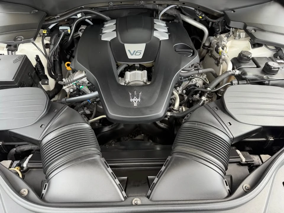2018 Maserati Levante - Image 12 of 12