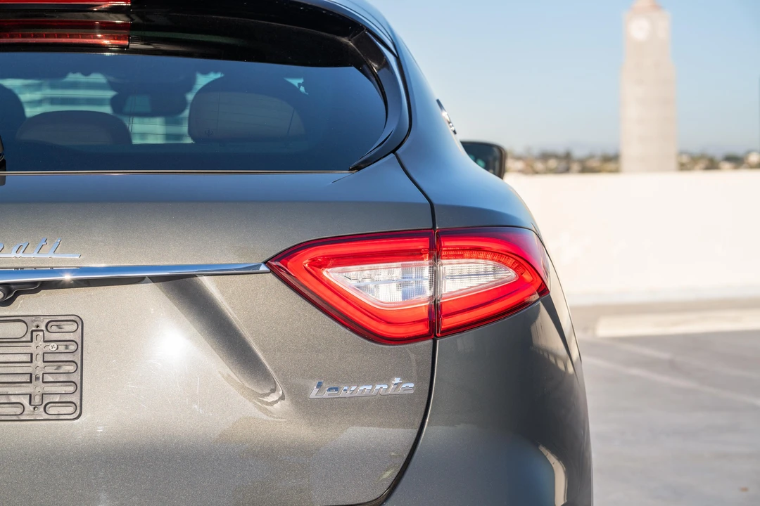 2018 Maserati Levante - Image 27 of 31