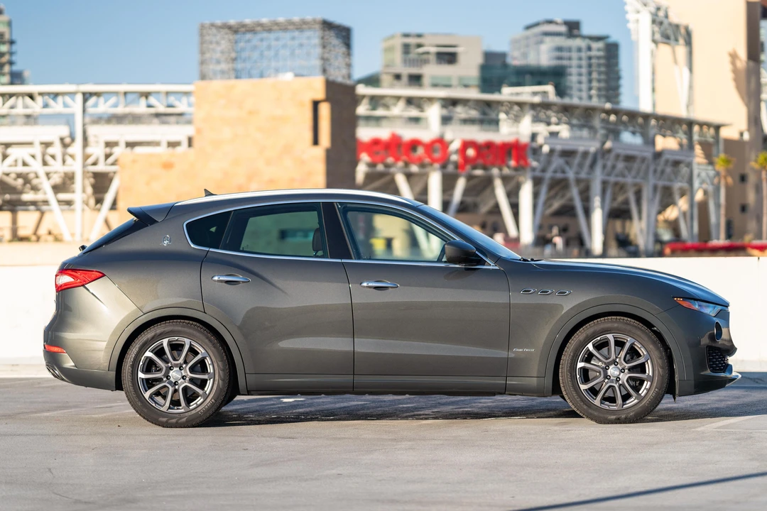 2018 Maserati Levante - Image 7 of 31
