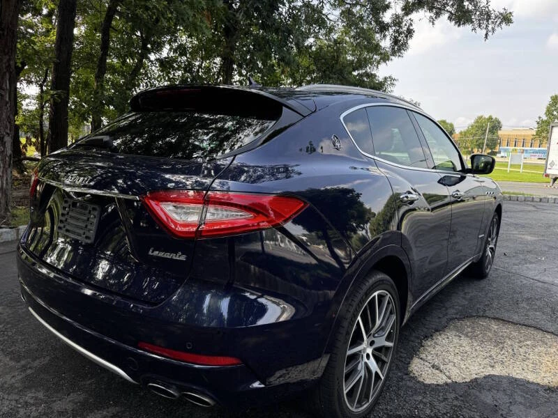 2018 Maserati Levante - Image 8 of 31