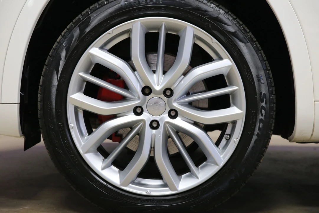 2018 Maserati Levante - Image 14 of 31