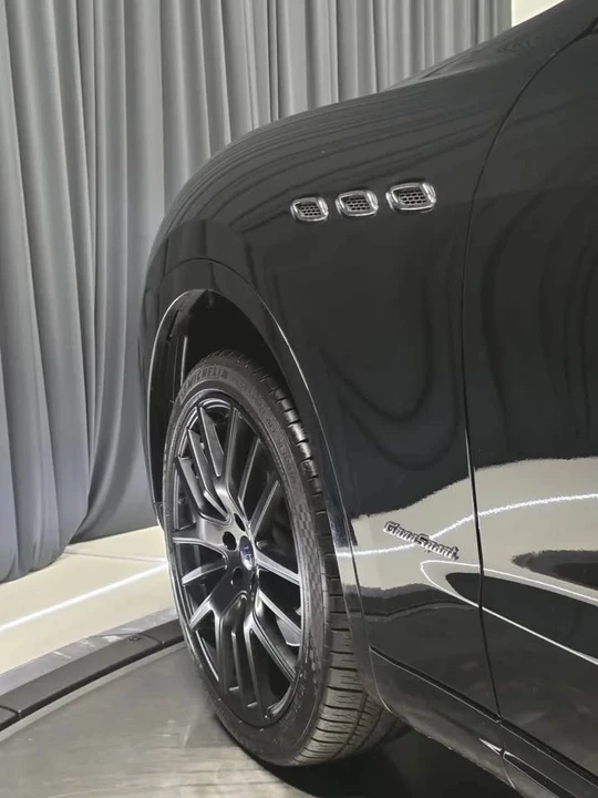 2018 Maserati Levante - Image 6 of 18