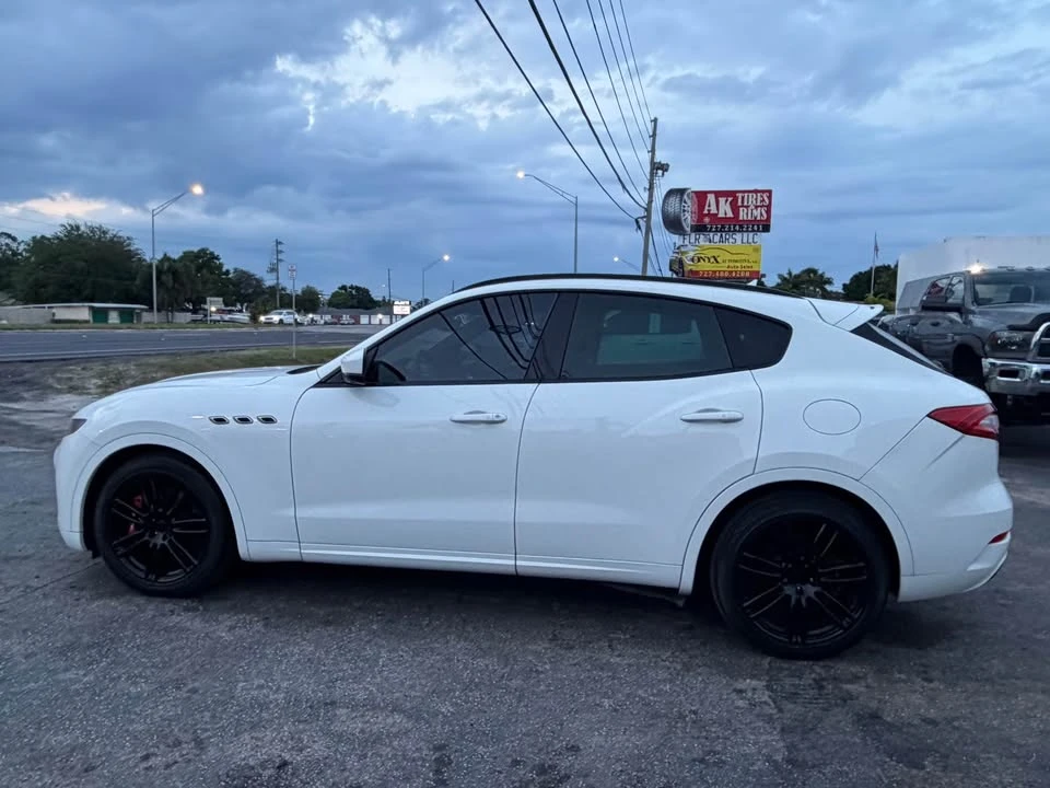 2018 Maserati Levante - Image 2 of 20