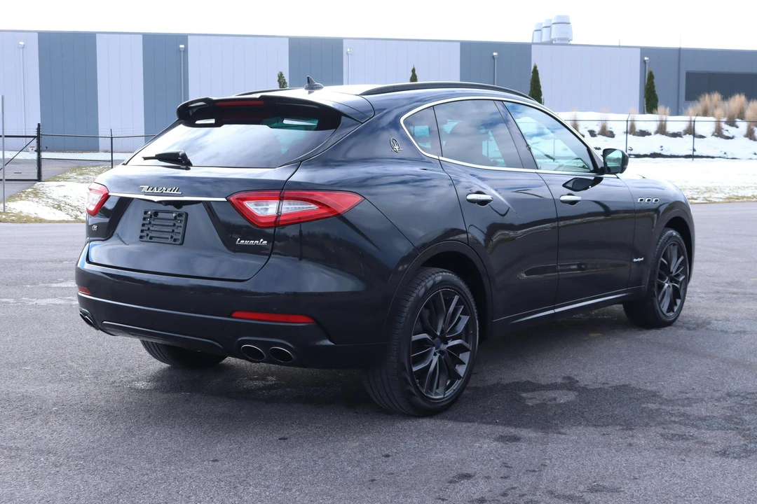 2018 Maserati Levante - Image 4 of 31