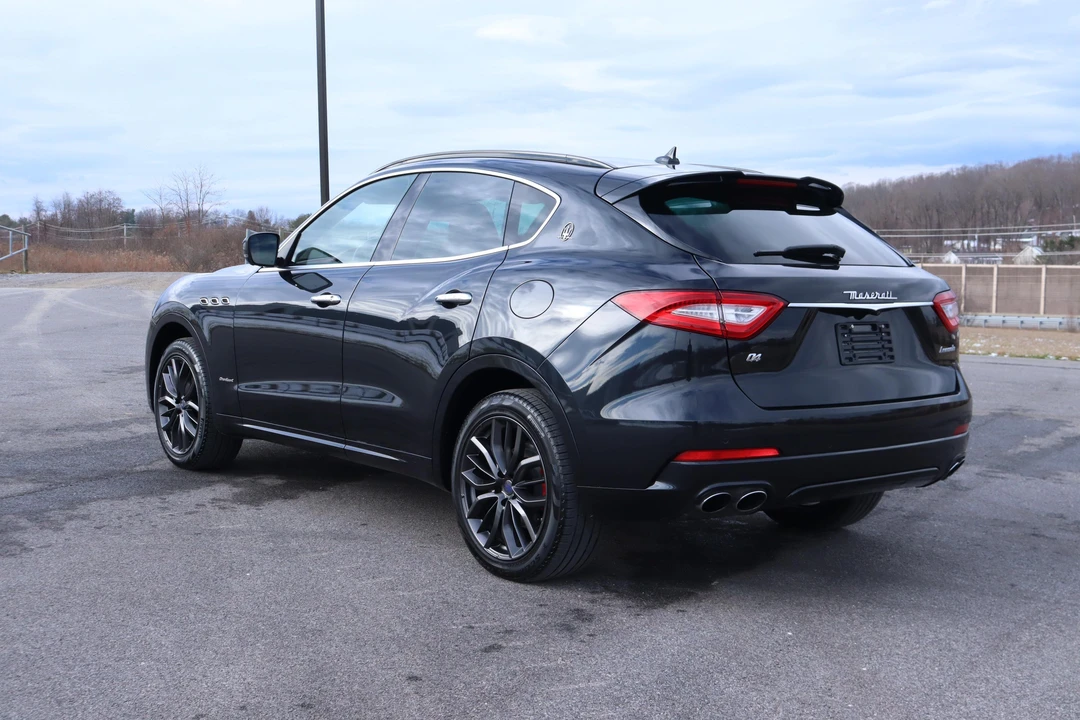2018 Maserati Levante - Image 13 of 31