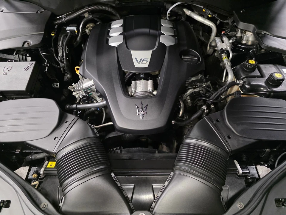2018 Maserati Levante - Image 3 of 21