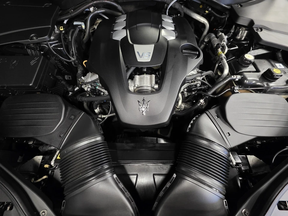 2018 Maserati Levante - Image 3 of 12