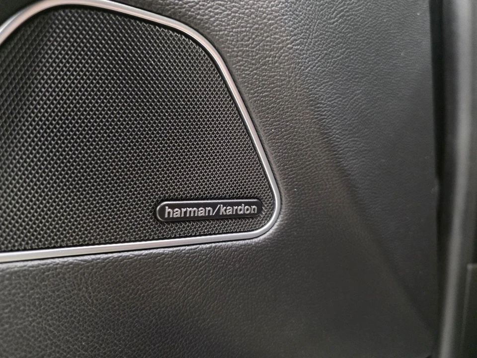 2018 Maserati Levante - Image 15 of 21