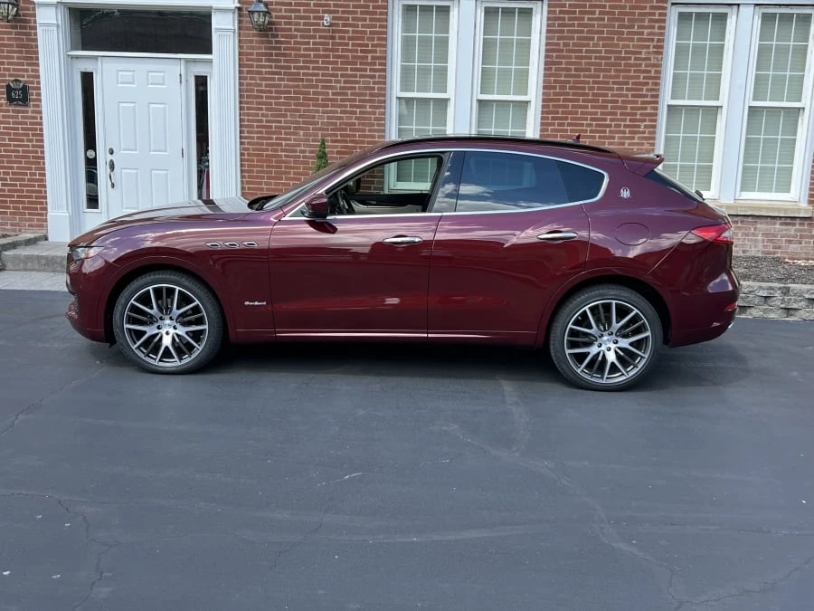 2018 Maserati Levante - Image 2 of 9