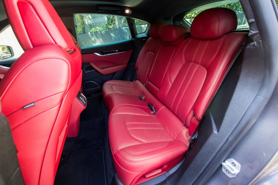 2018 Maserati Levante - Image 27 of 31