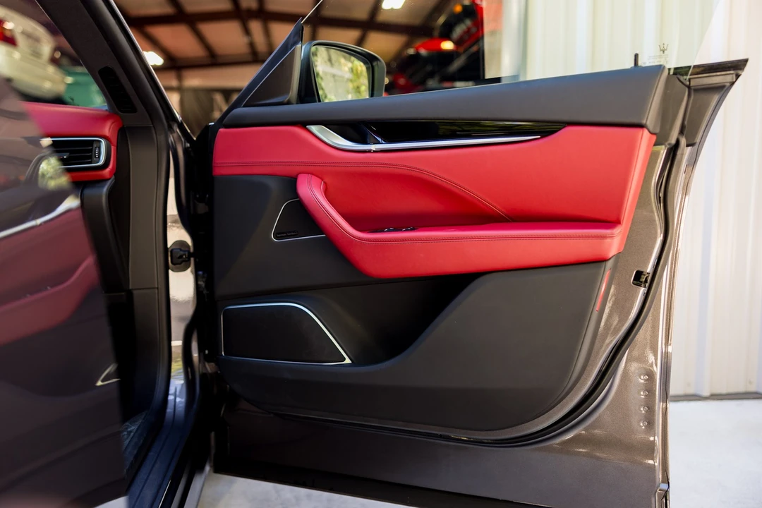 2018 Maserati - Image 12 of 31