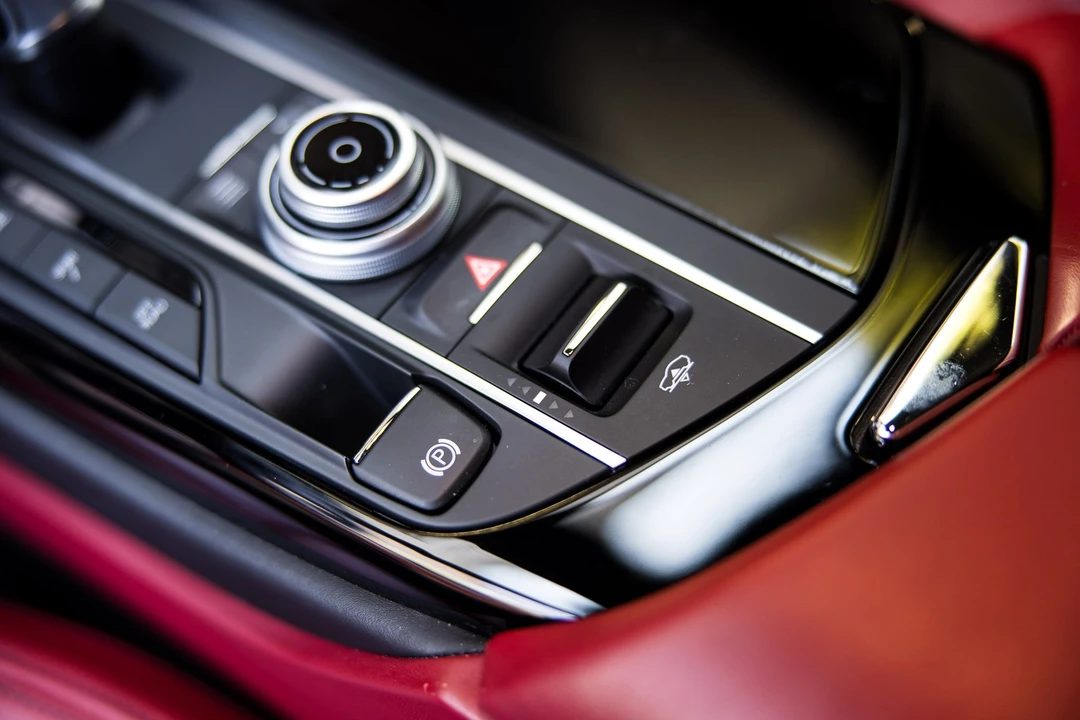2018 Maserati Levante - Image 29 of 31