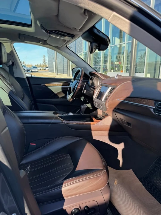2018 Maserati Levante - Image 8 of 17