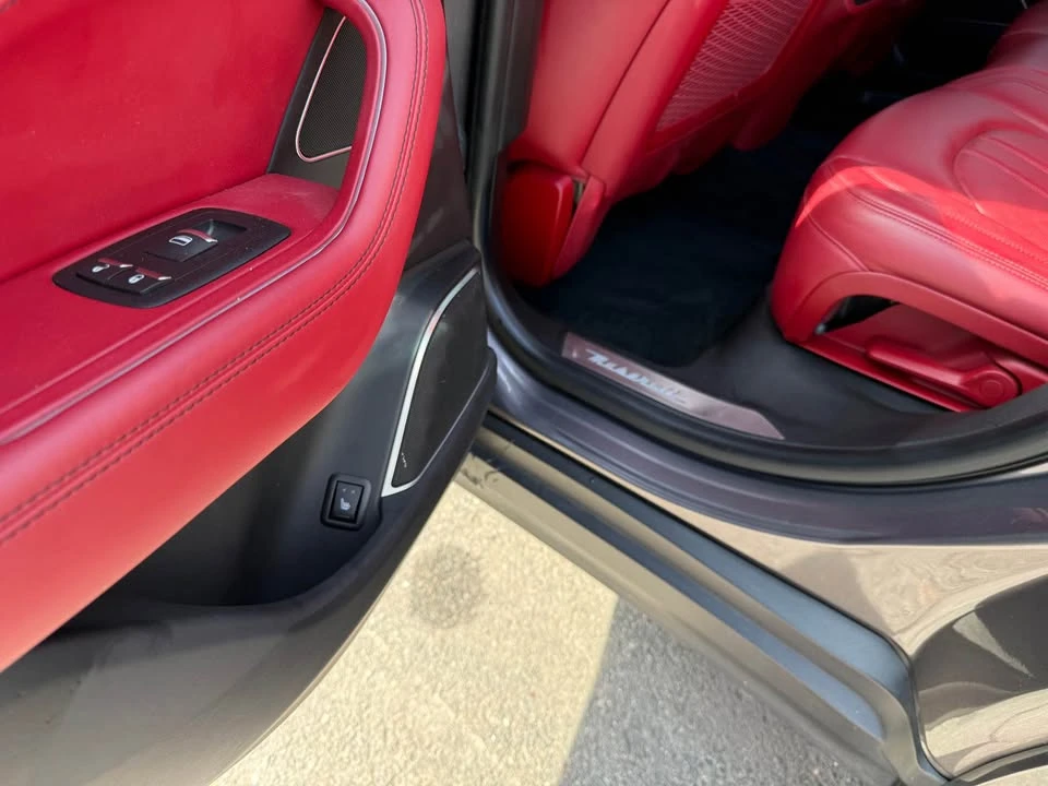 2018 Maserati Levante - Image 7 of 16