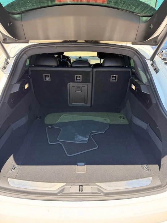 2018 Maserati Levante - Image 9 of 13