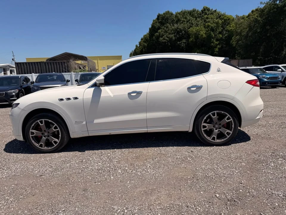 2018 Maserati Levante - Image 8 of 13