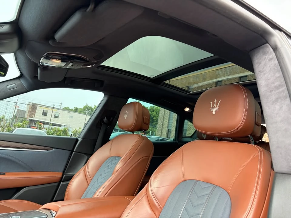 2018 Maserati Levante - Image 16 of 16