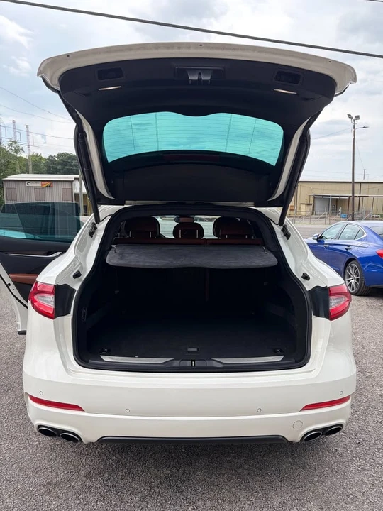 2018 Maserati Levante - Image 11 of 16