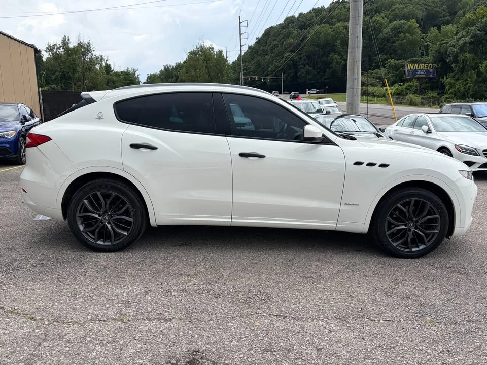 2018 Maserati Levante - Image 4 of 16