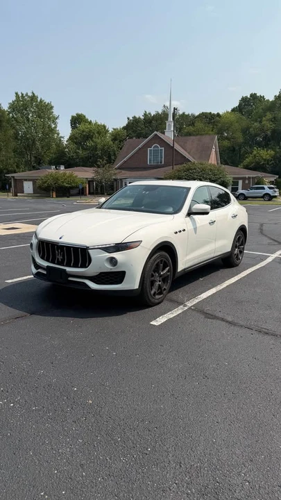 2018 Maserati Levante - Image 2 of 16