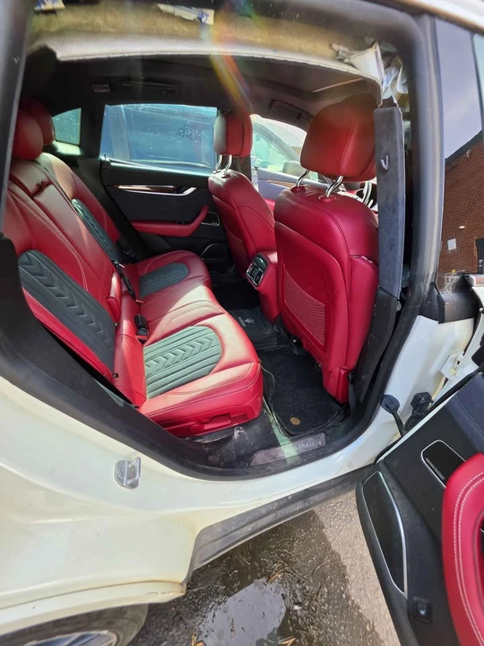 2018 Maserati Levante - Image 11 of 15