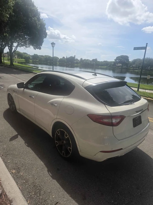 2018 Maserati Levante - Image 5 of 11