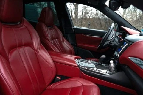 2018 Maserati Levante - Image 2 of 8