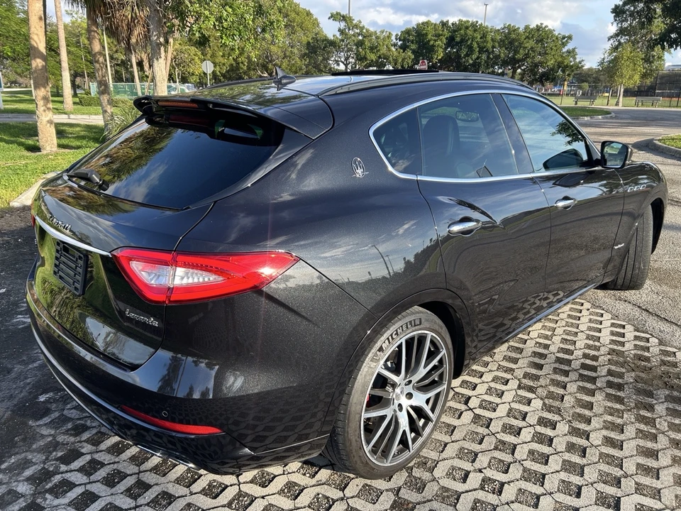 2018 Maserati Levante - Image 15 of 21