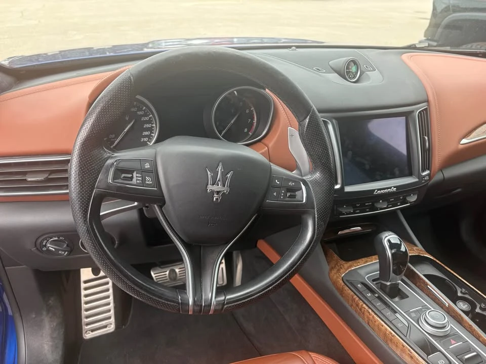 2018 Maserati Levante - Image 4 of 8