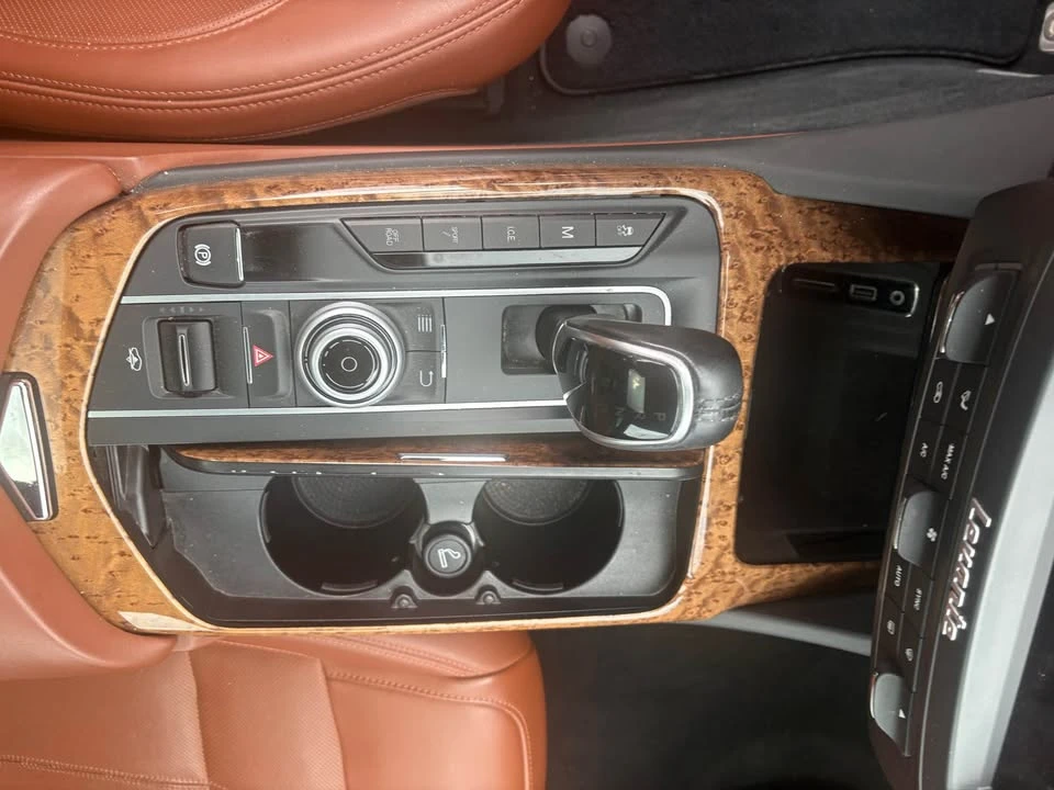 2018 Maserati Levante - Image 6 of 8