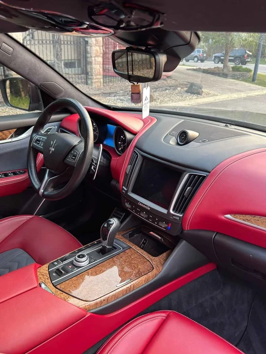 2018 Maserati Levante - Image 11 of 20