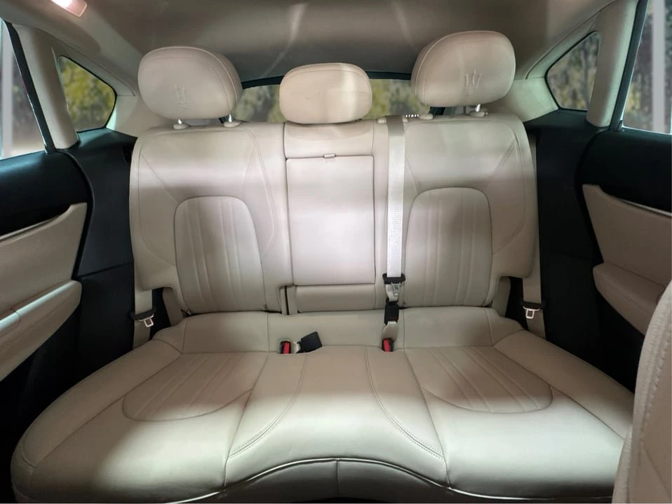 2018 Maserati Levante - Image 15 of 20