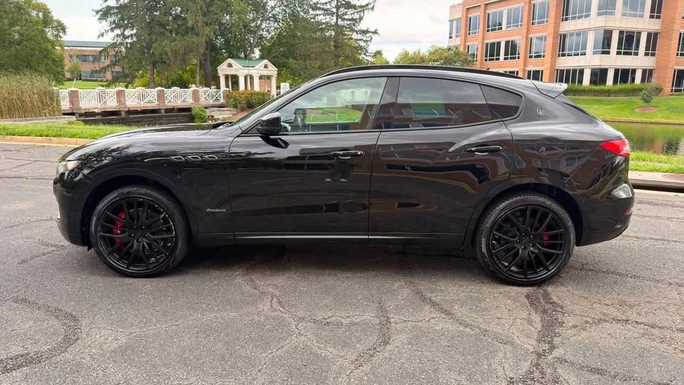 2018 Maserati Levante - Image 7 of 18