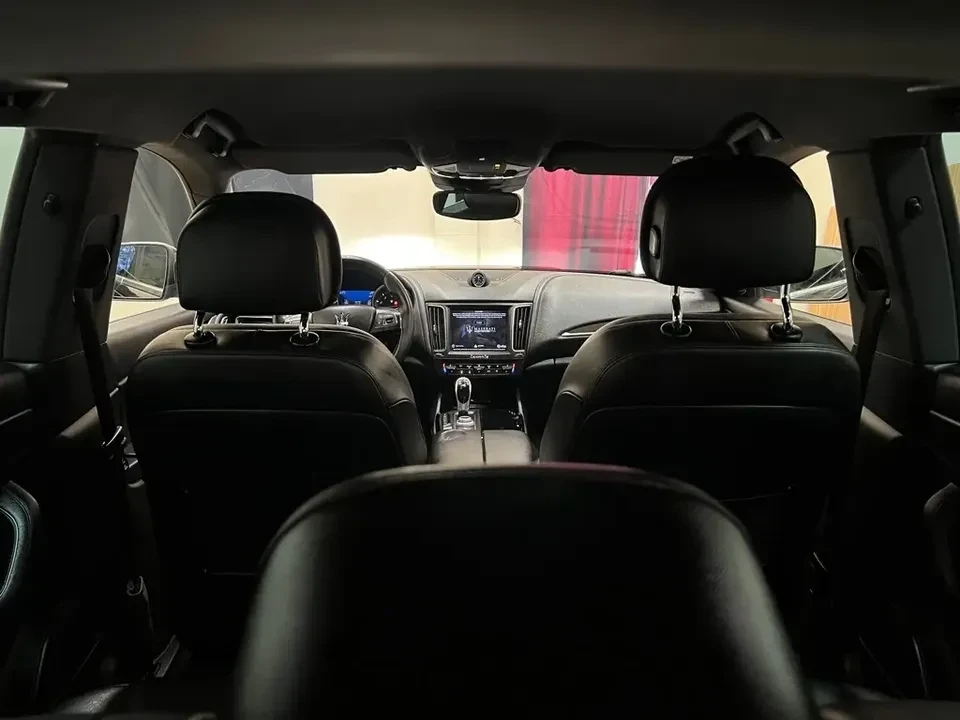 2018 Maserati Levante - Image 16 of 18